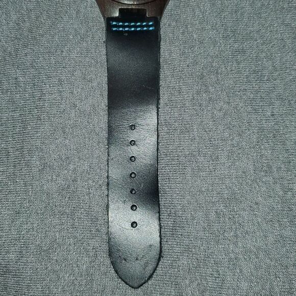 Engraved Back Natural Wood Watch‎ Leather Band - Picture 3 of 9